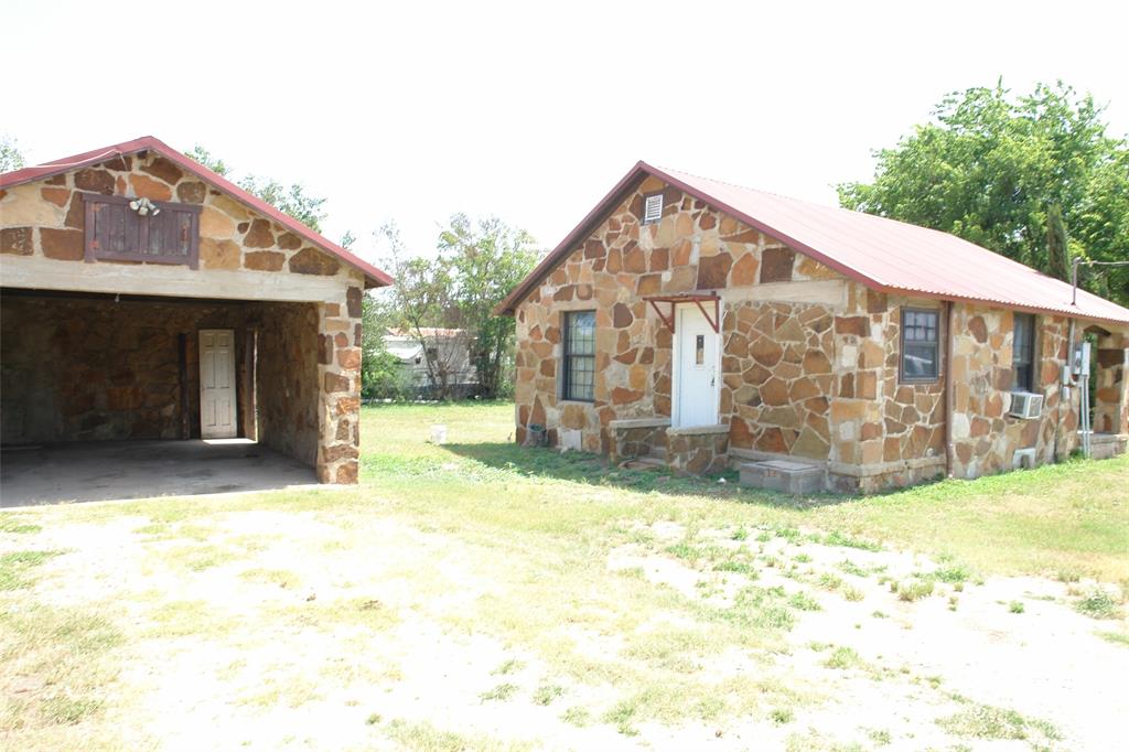 1006 S Bluffton Property Photo 4