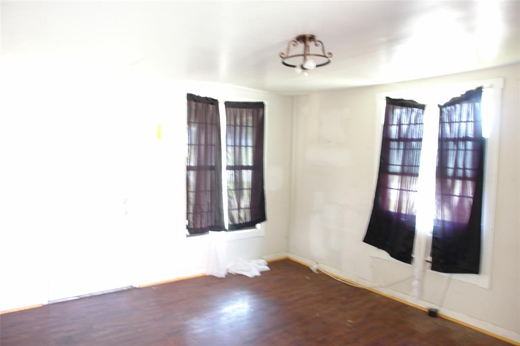 1006 S Bluffton Property Photo 10