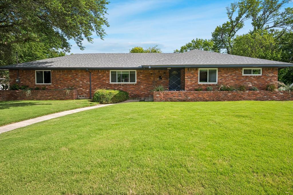 2203 Healey Drive Property Photo 1