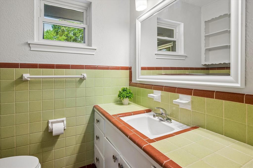 2203 Healey Drive Property Photo 24