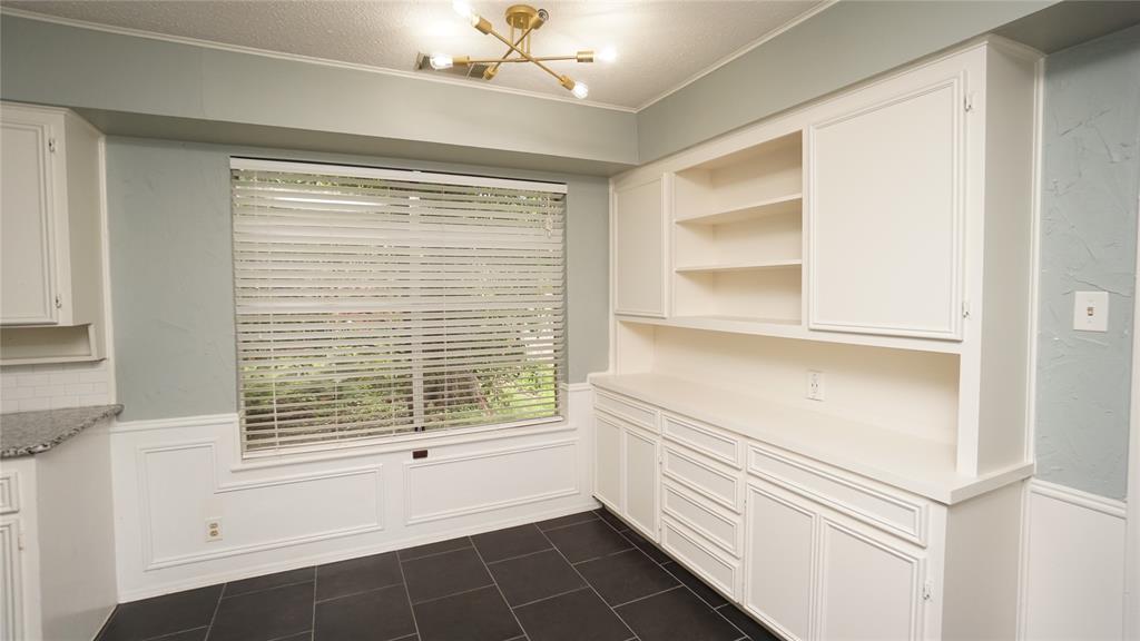 606 Queens Road Property Photo 6