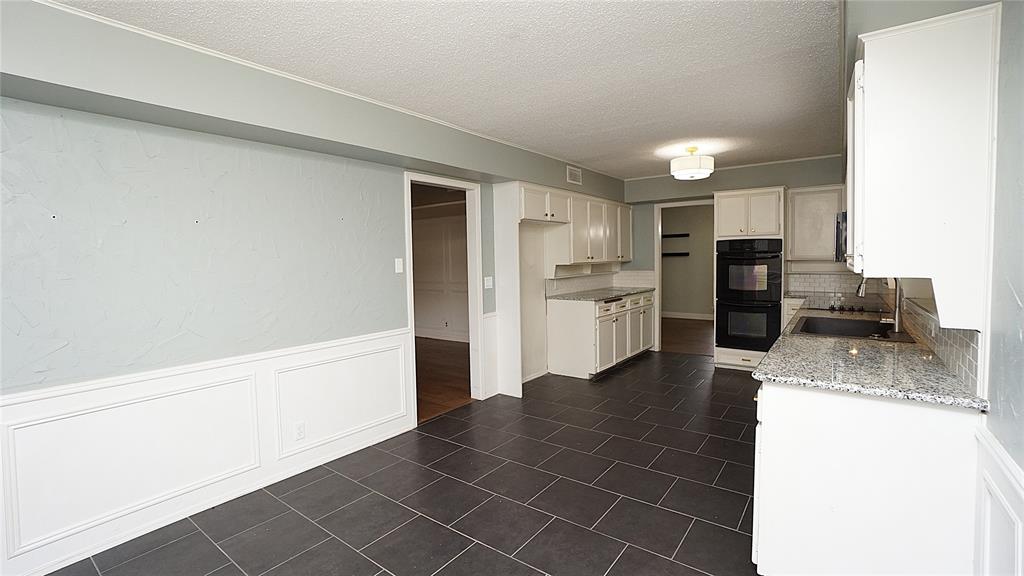 606 Queens Road Property Photo 7