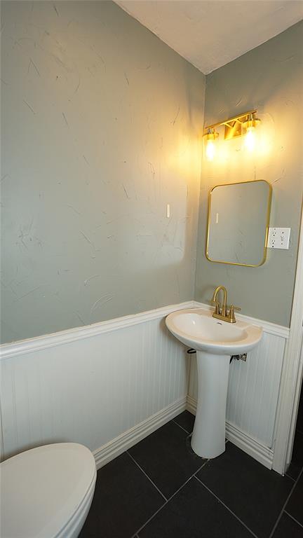 606 Queens Road Property Photo 13