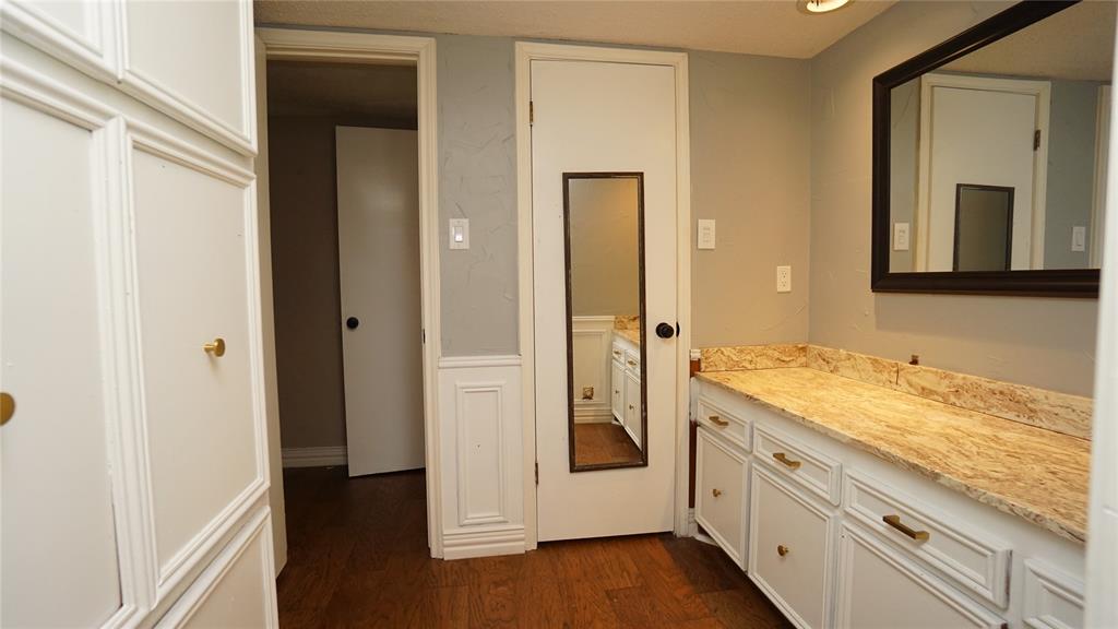 606 Queens Road Property Photo 17