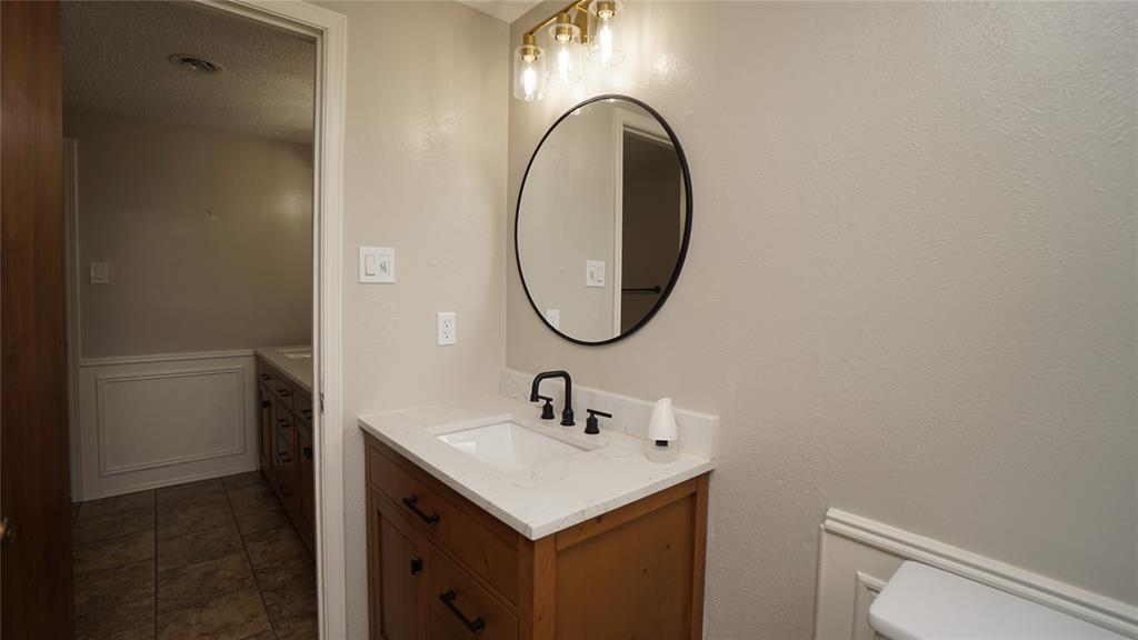 606 Queens Road Property Photo 25