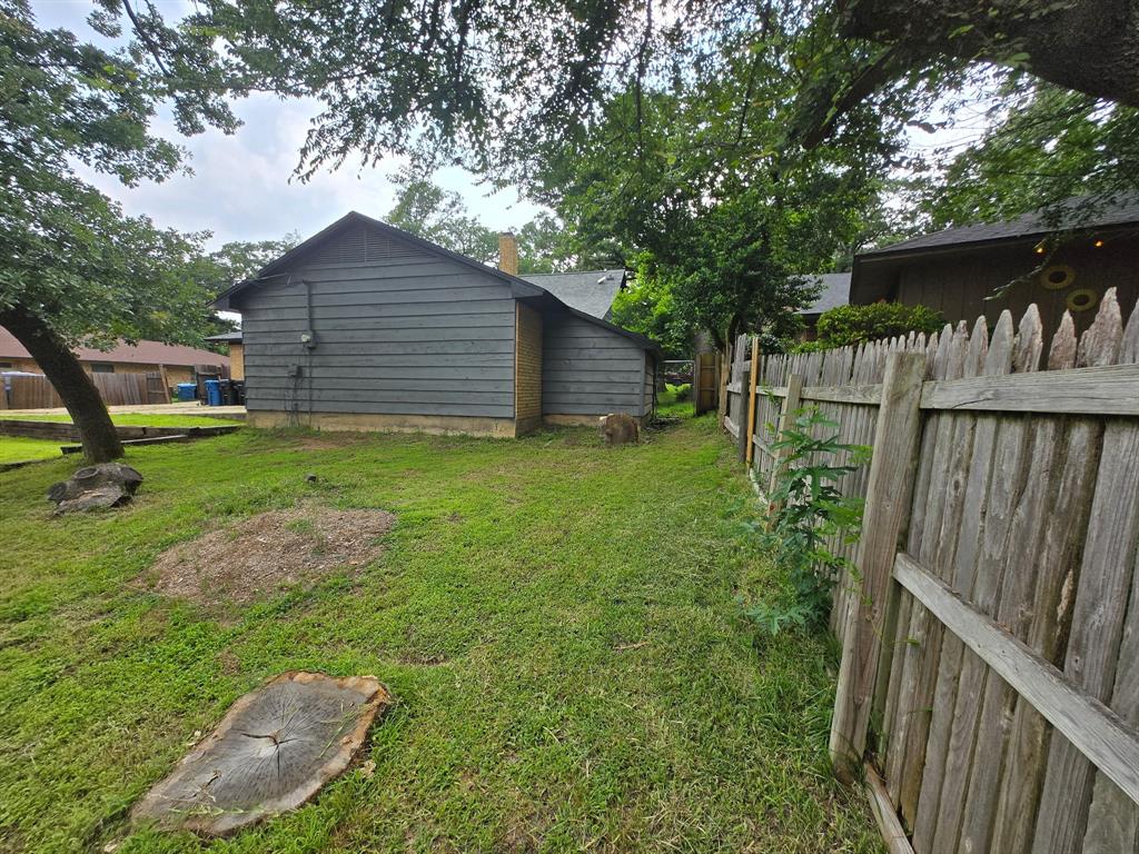 606 Queens Road Property Photo 33