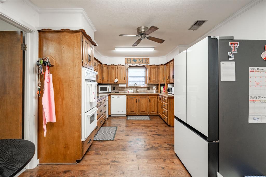 605 N Cleveland Property Photo 8