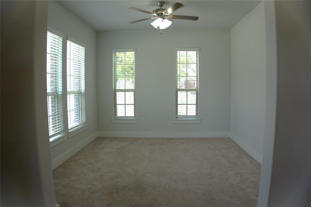 902 Sendera Lane Property Photo 4