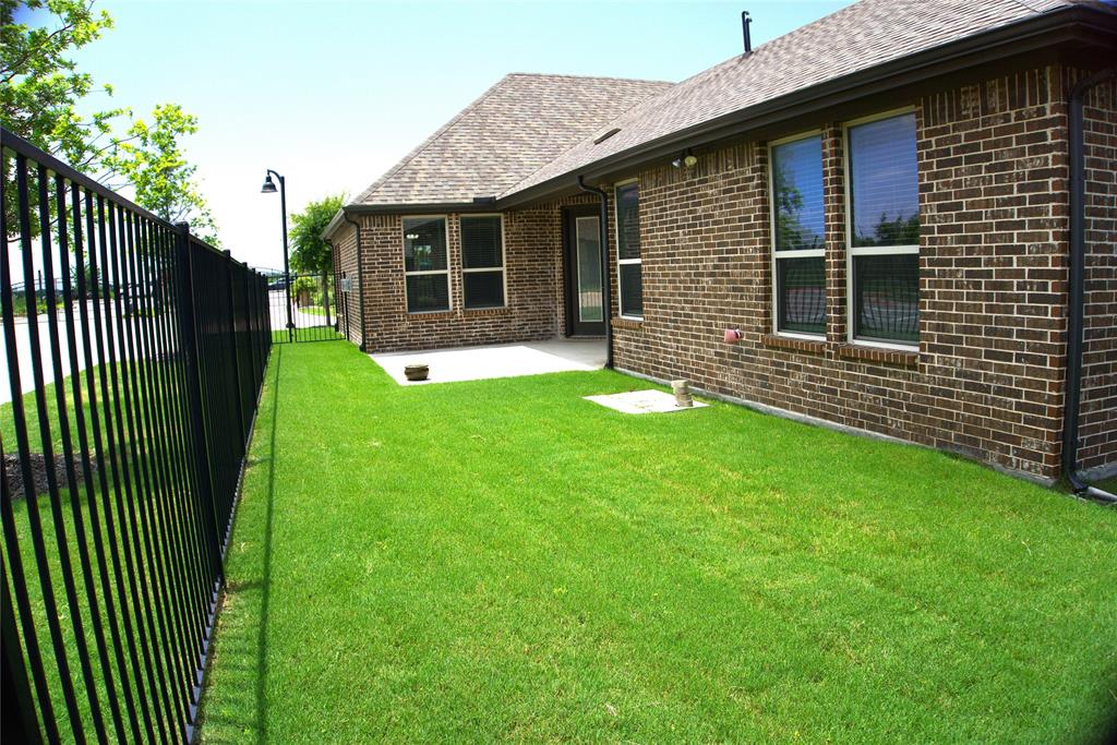 902 Sendera Lane Property Photo 16