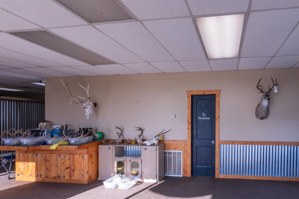 126 S Central Avenue Property Photo 4