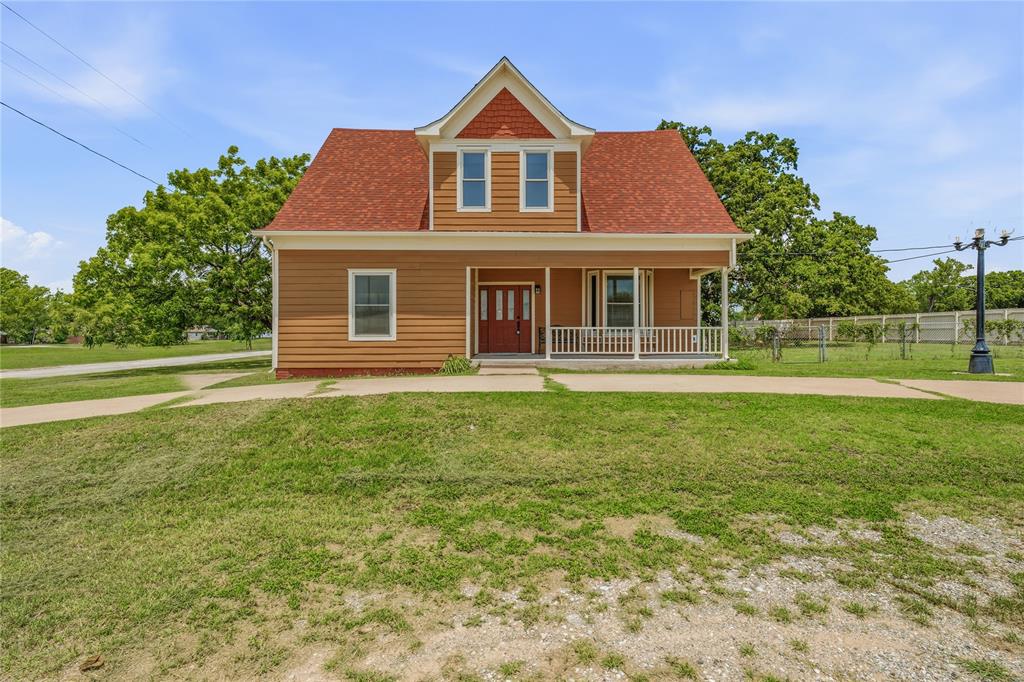 207 N Fisher Property Photo 3