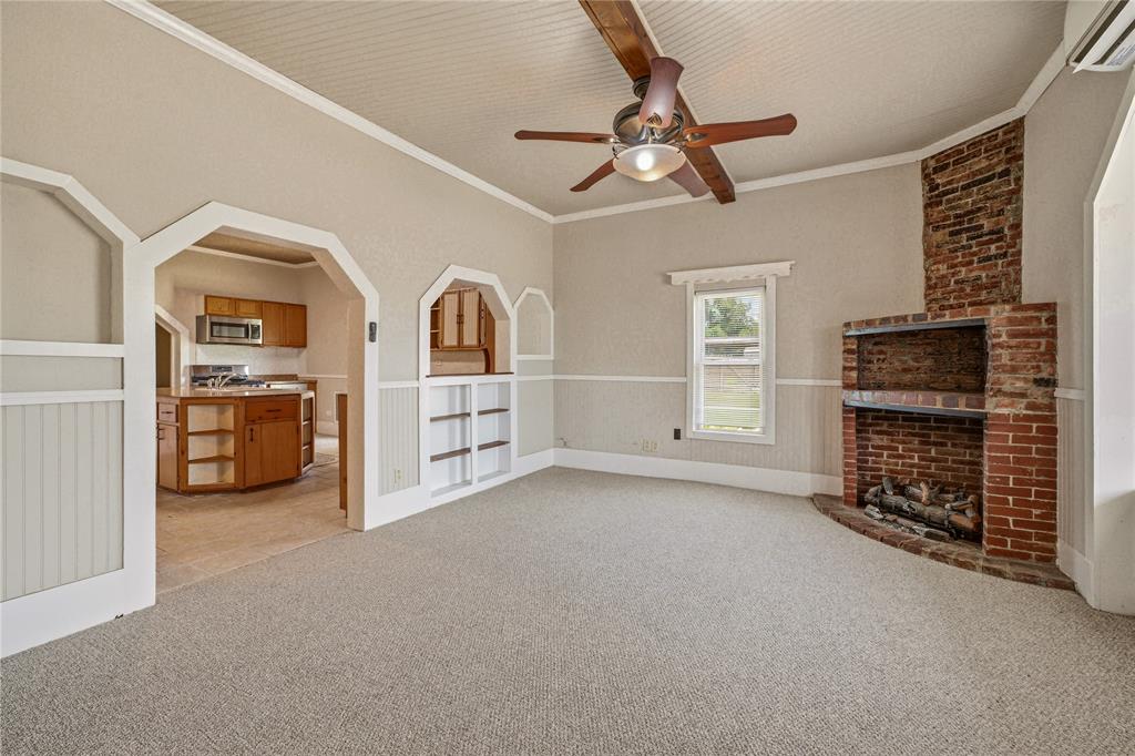 207 N Fisher Property Photo 5