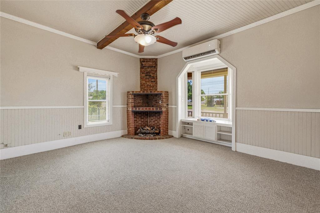 207 N Fisher Property Photo 6