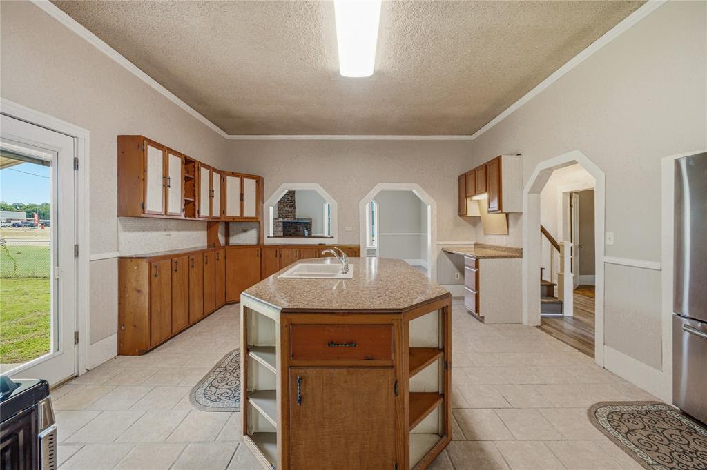 207 N Fisher Property Photo 10