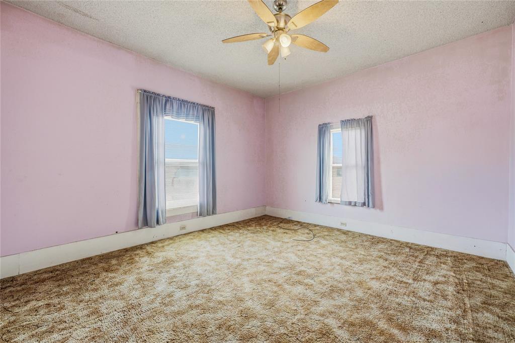 207 N Fisher Property Photo 14