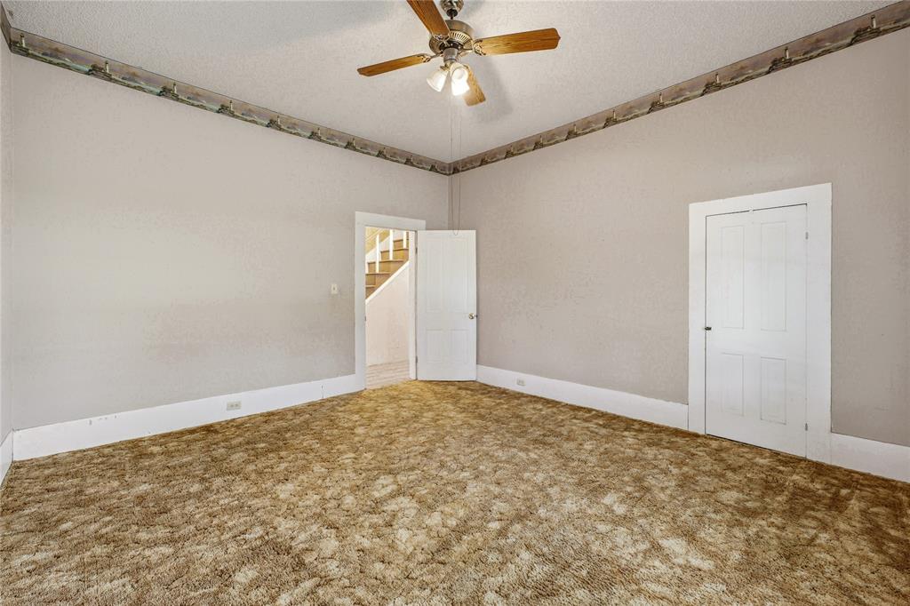 207 N Fisher Property Photo 17