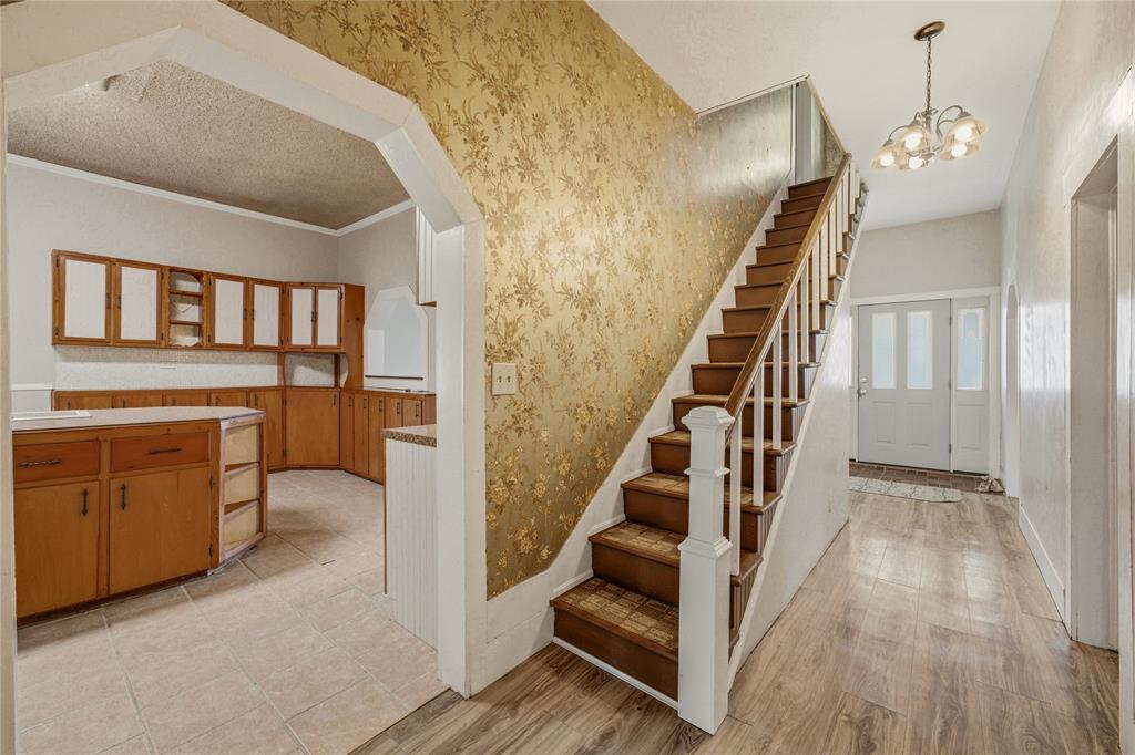 207 N Fisher Property Photo 21