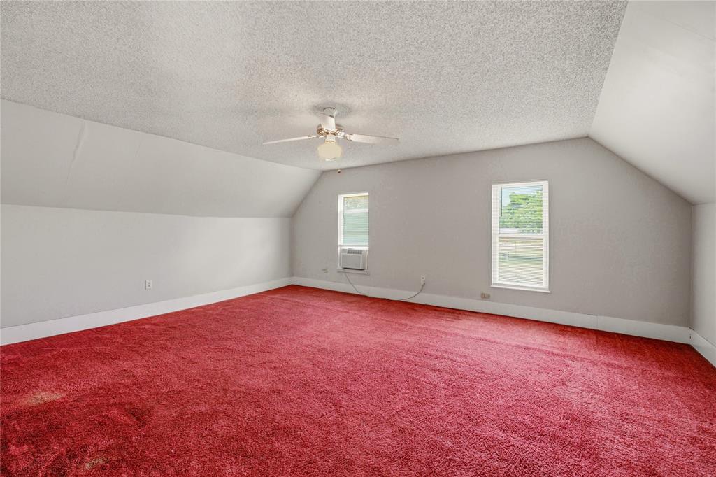 207 N Fisher Property Photo 23
