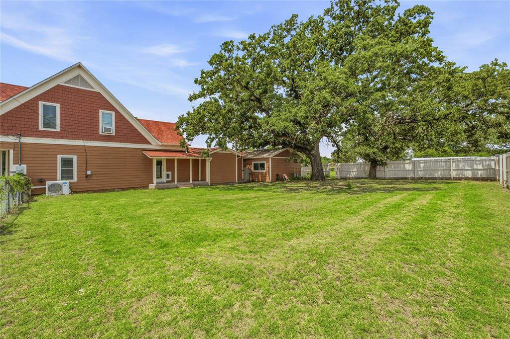 207 N Fisher Property Photo 29