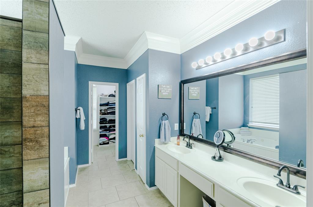1422 Autumnmist Drive Property Photo 20