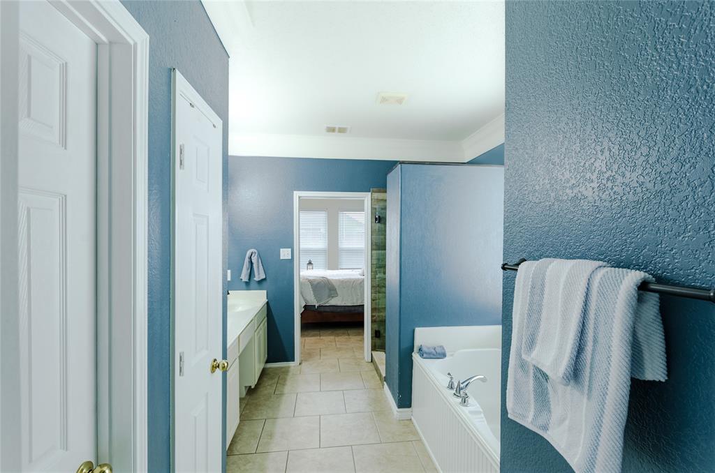 1422 Autumnmist Drive Property Photo 22