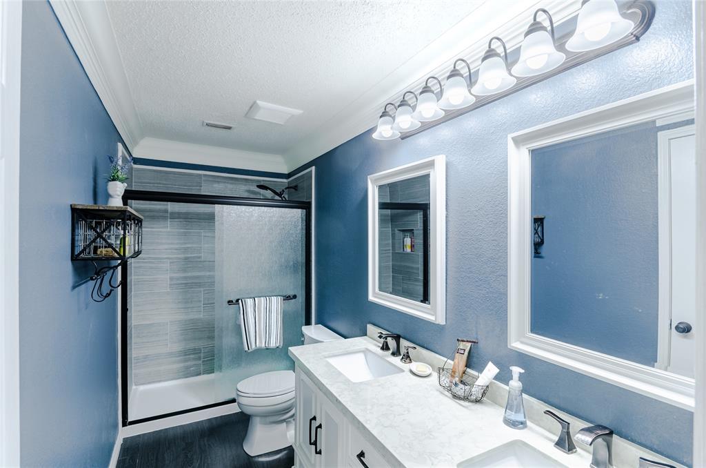 1422 Autumnmist Drive Property Photo 24