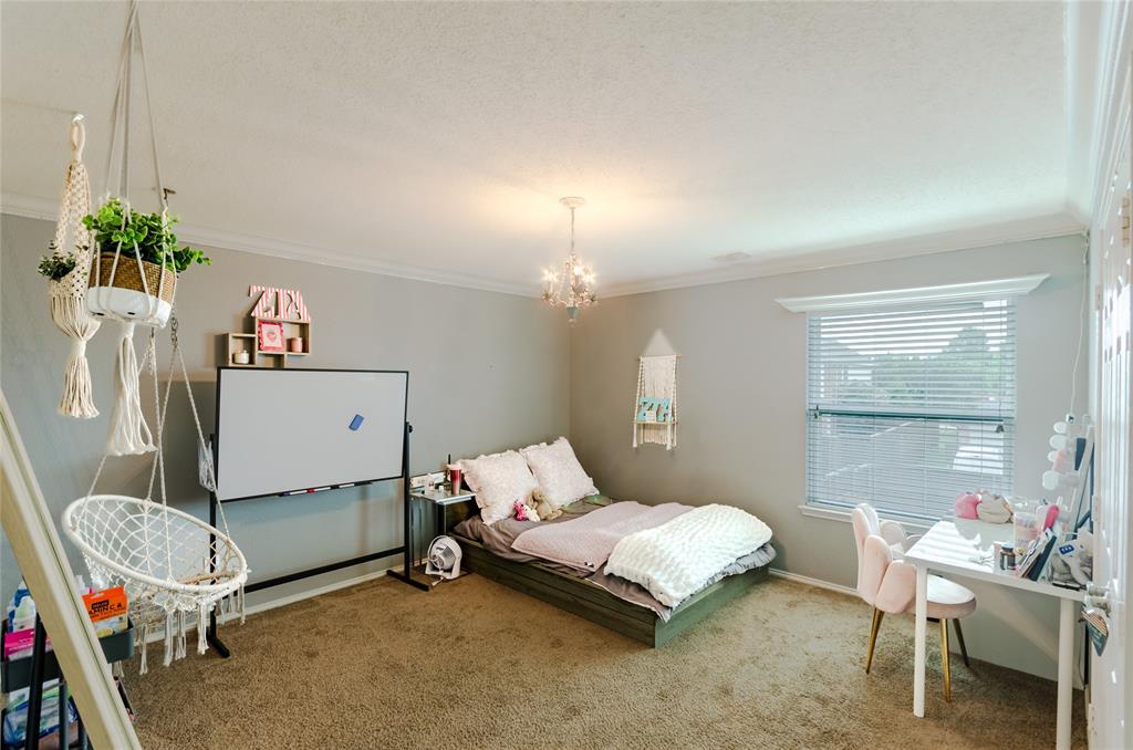 1422 Autumnmist Drive Property Photo 27