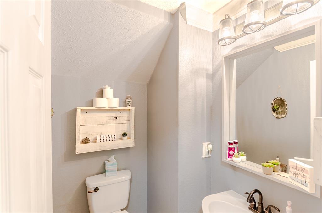 1422 Autumnmist Drive Property Photo 28