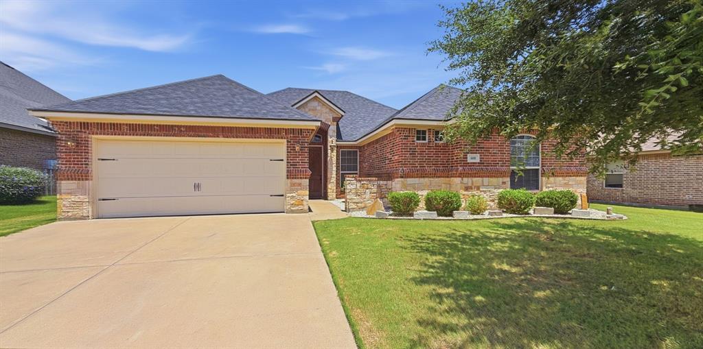 608 Donna Circle Property Photo 1