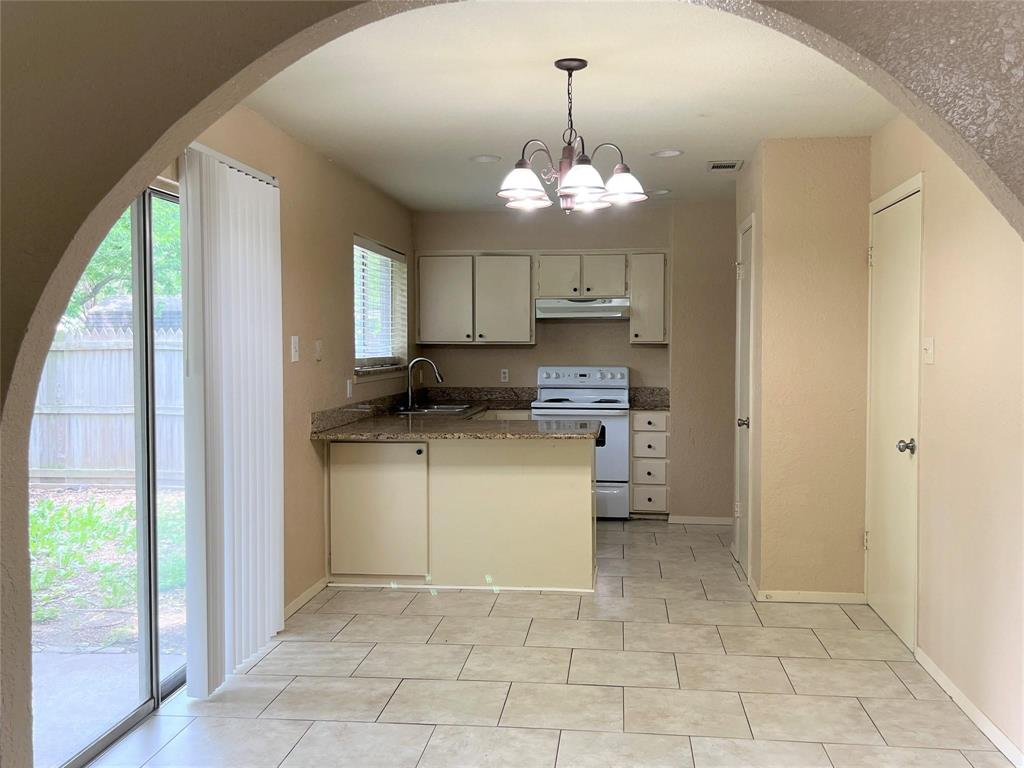 2310 Dartmouth Drive Property Photo 5