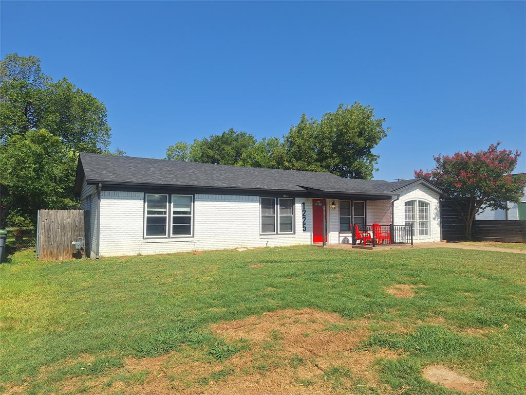 1225 Harrison Lane Property Photo 1