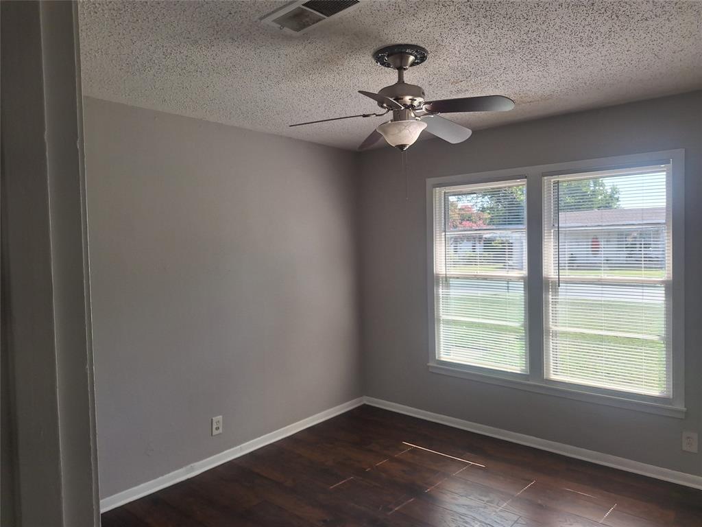 1225 Harrison Lane Property Photo 8
