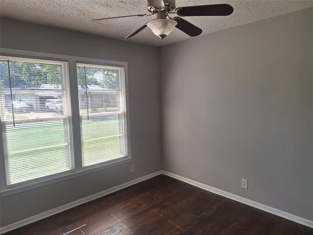 1225 Harrison Lane Property Photo 9
