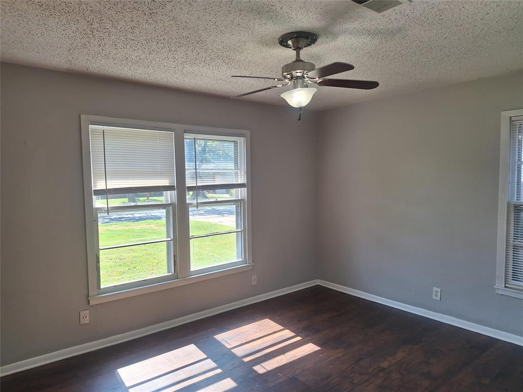 1225 Harrison Lane Property Photo 11