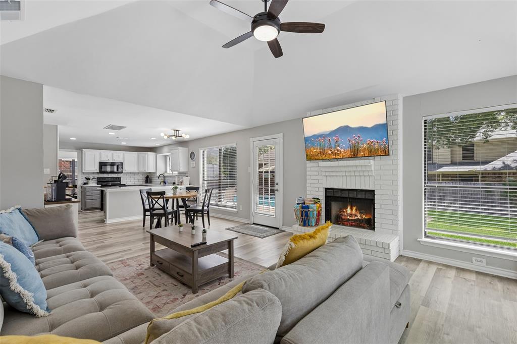 2108 Bentley Drive Property Photo 6