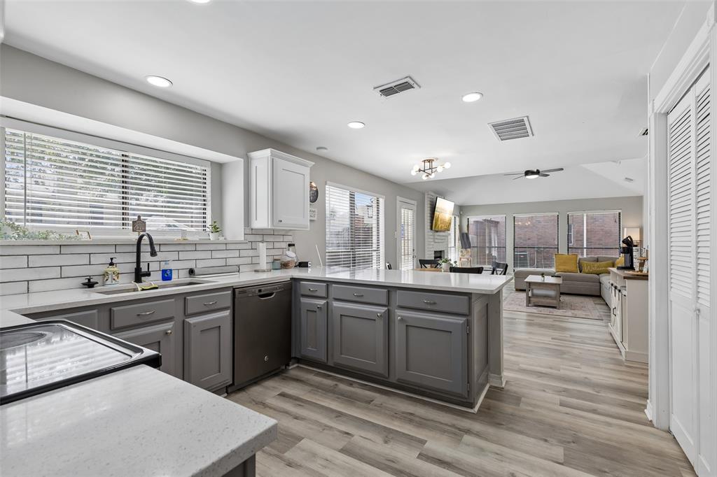 2108 Bentley Drive Property Photo 14