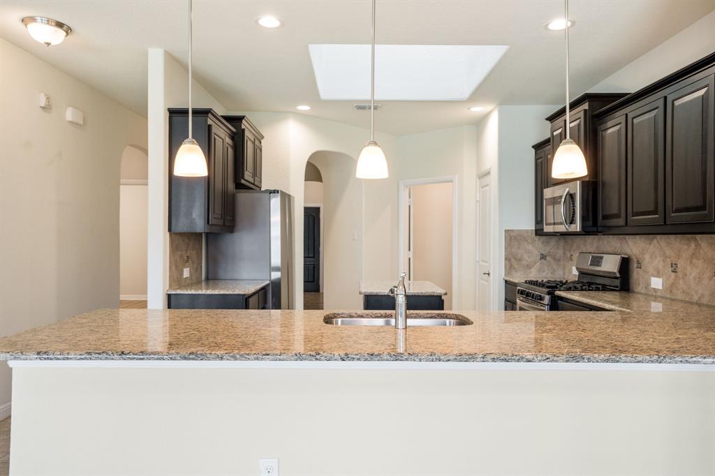 916 Hawks Way Property Photo 16