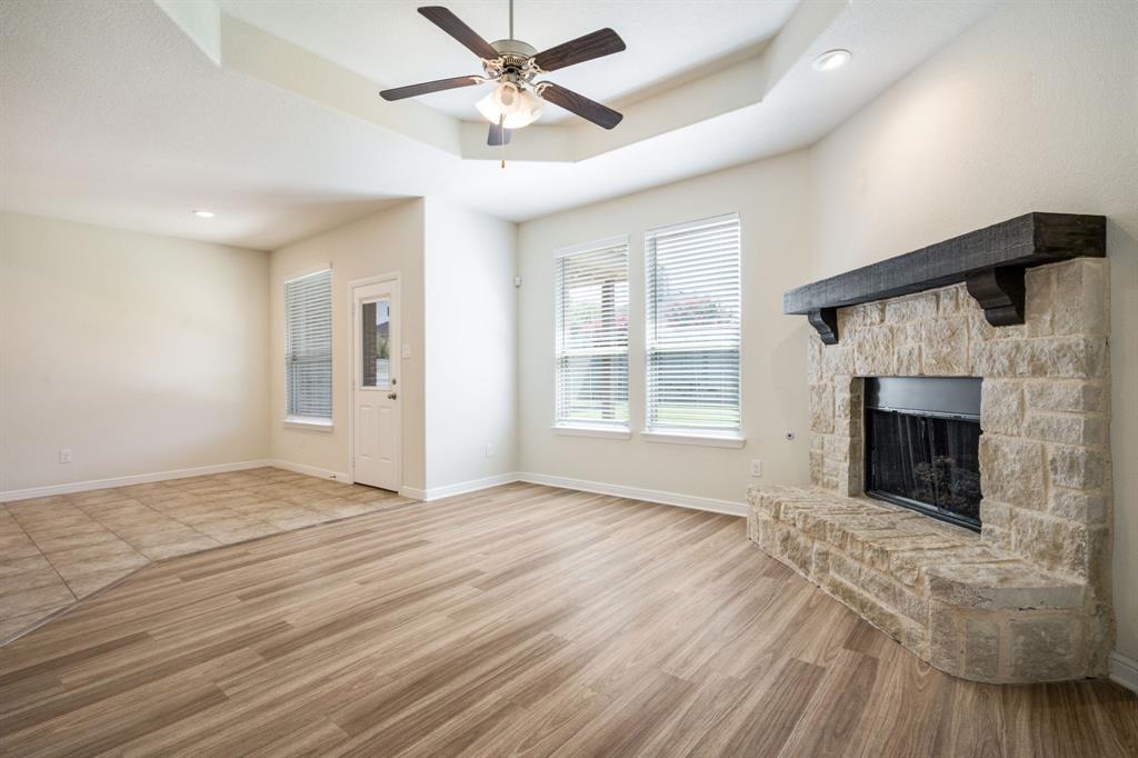 916 Hawks Way Property Photo 21
