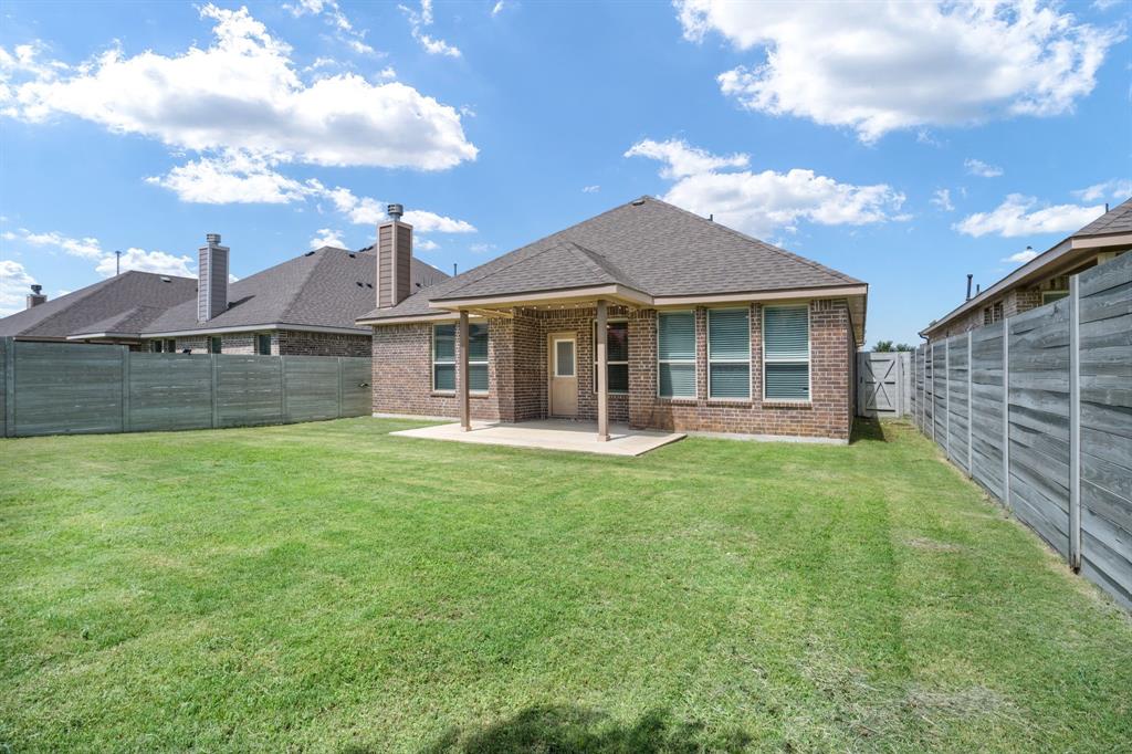 916 Hawks Way Property Photo 30