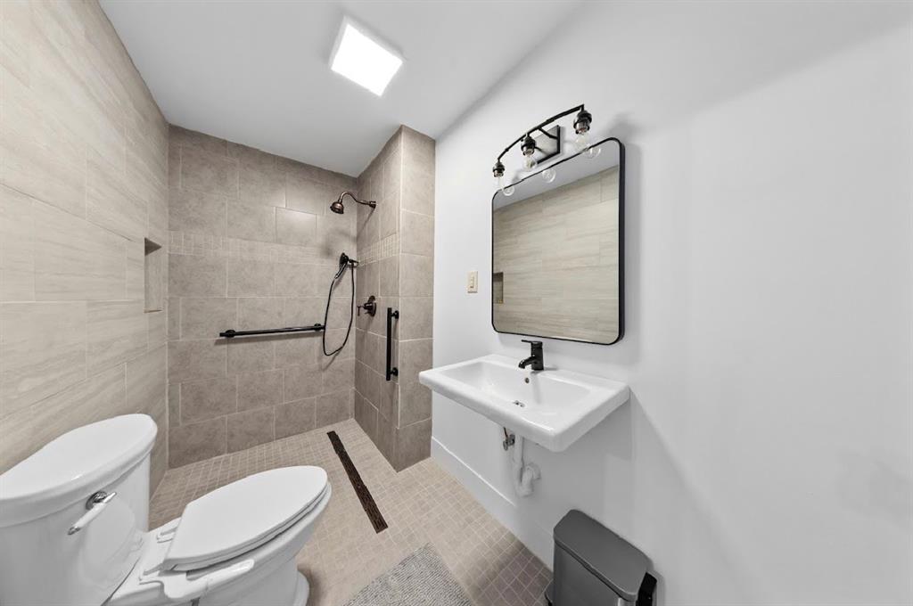 1003 W 5th Street Property Photo 15