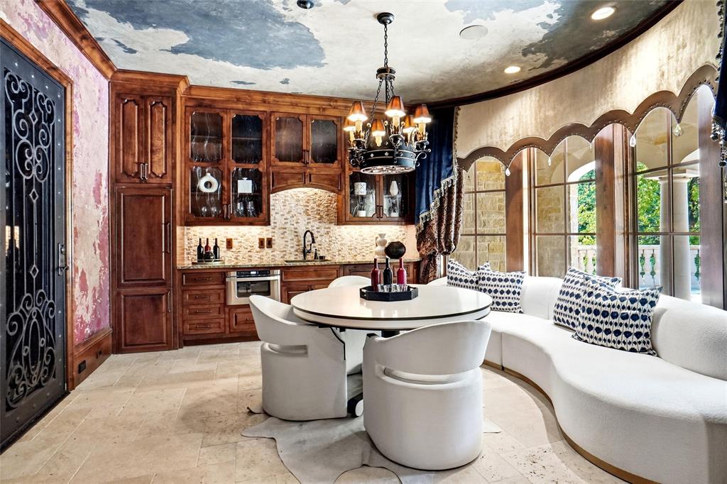 5905 Giverny Property Photo 29