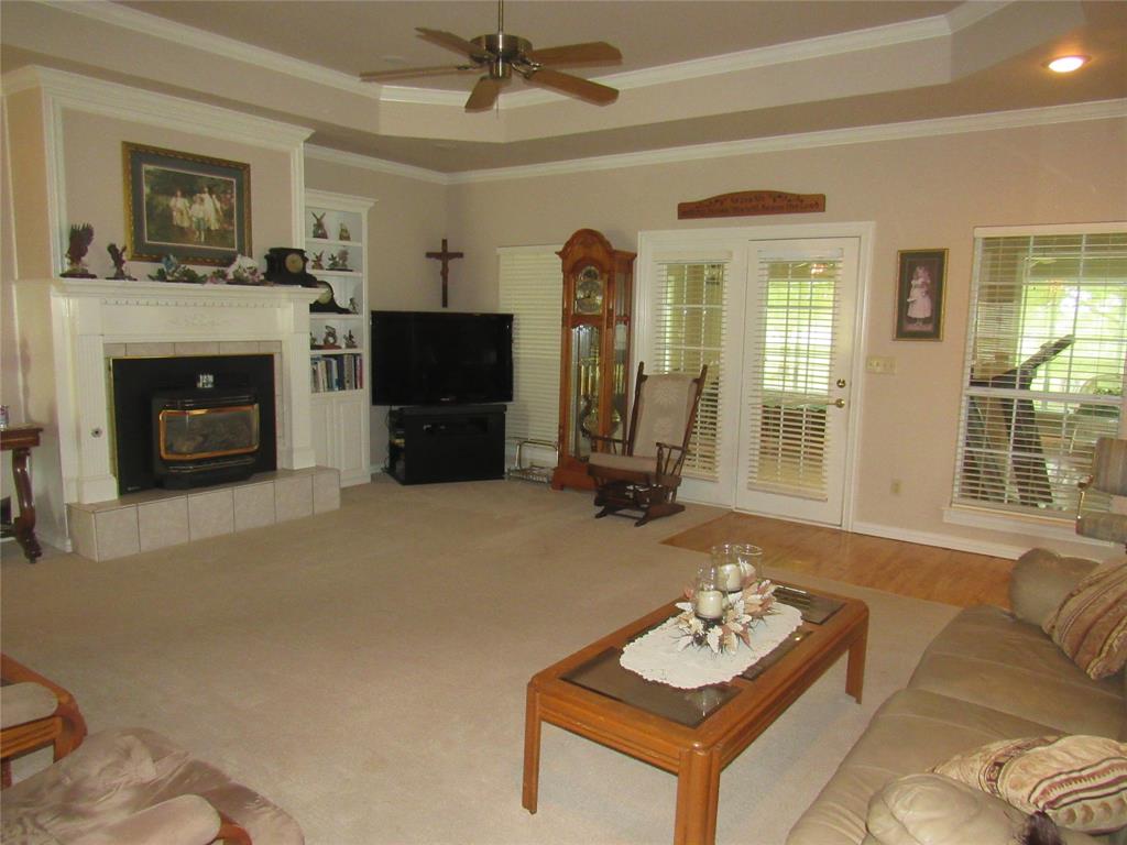 404 County Road 260 Property Photo 11