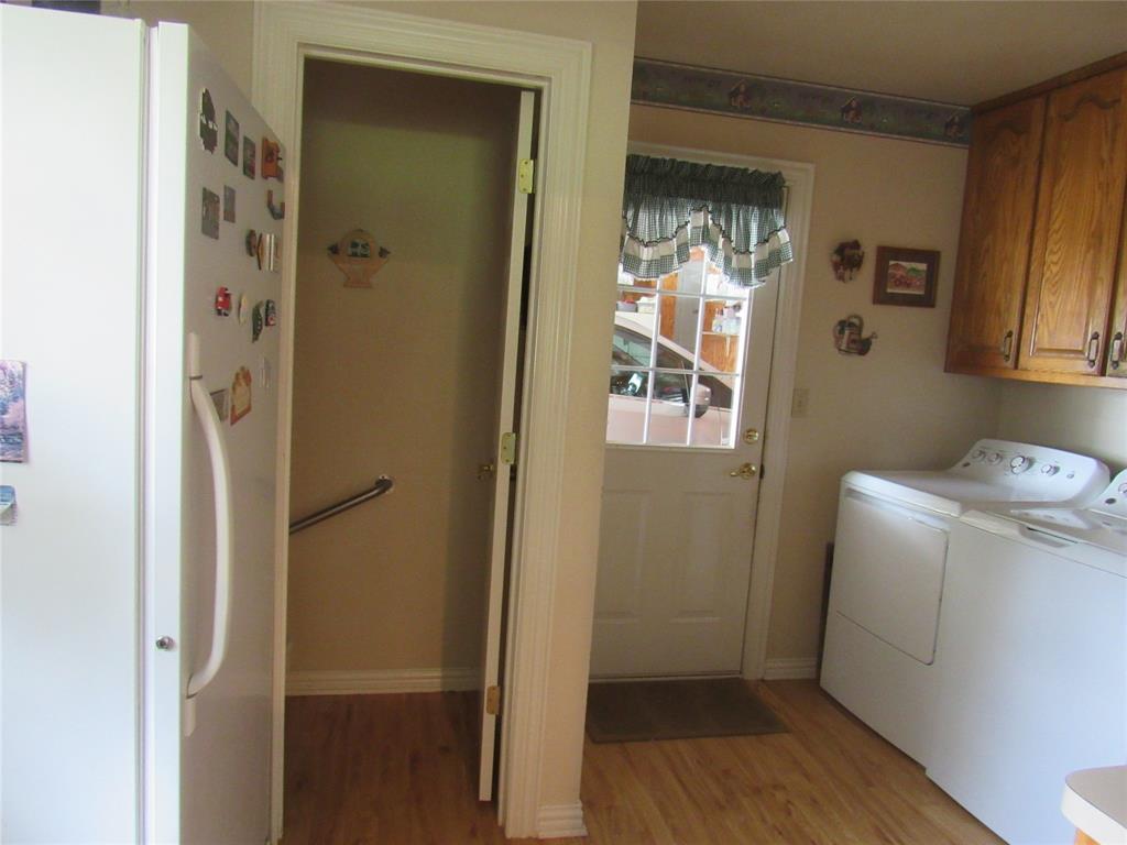 404 County Road 260 Property Photo 20
