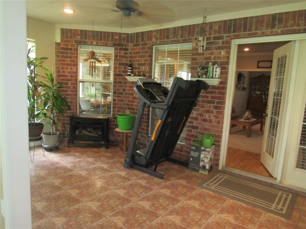 404 County Road 260 Property Photo 26