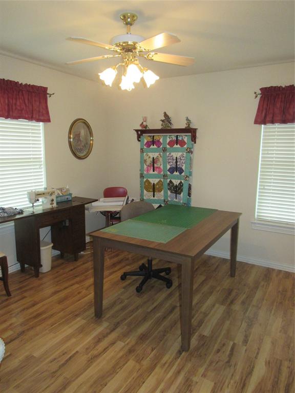 404 County Road 260 Property Photo 27