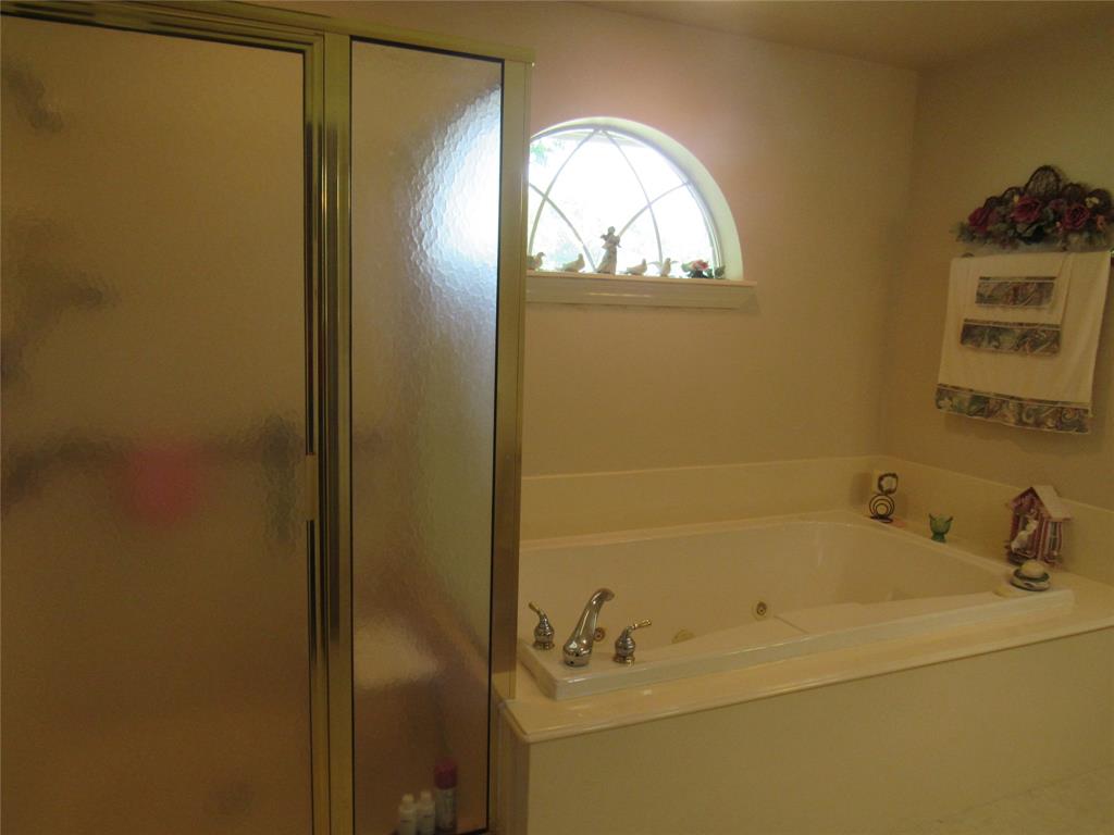 404 County Road 260 Property Photo 36