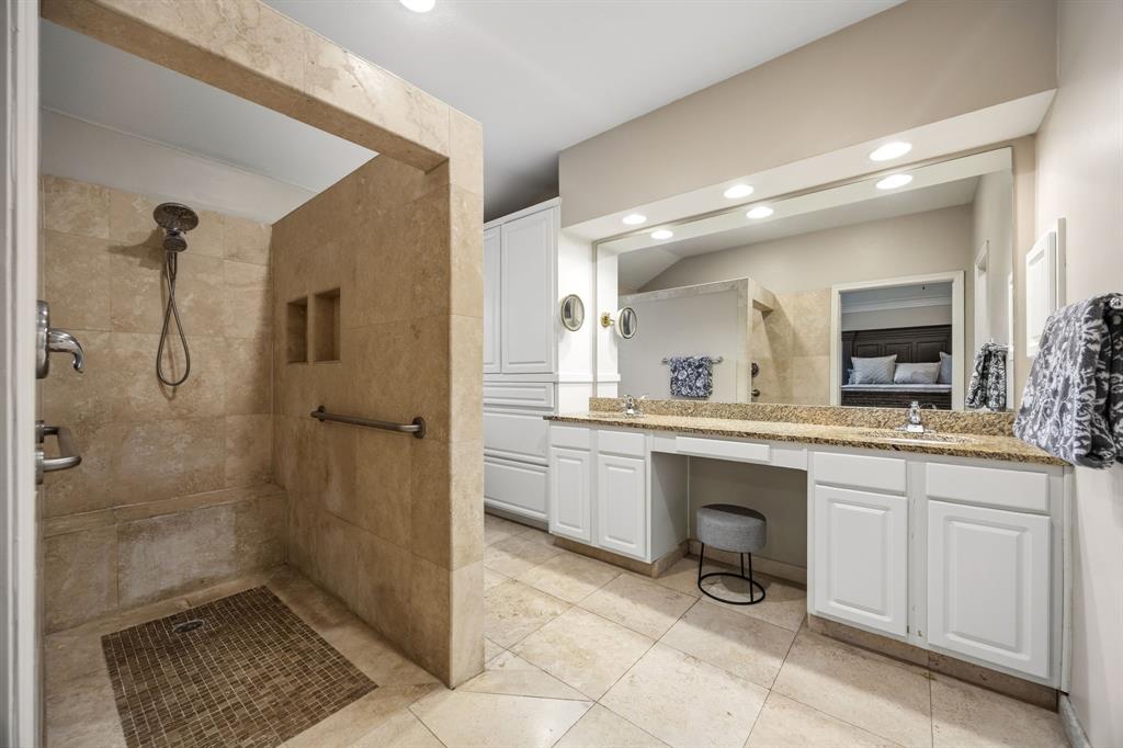 221 Freedom Court Property Photo 17