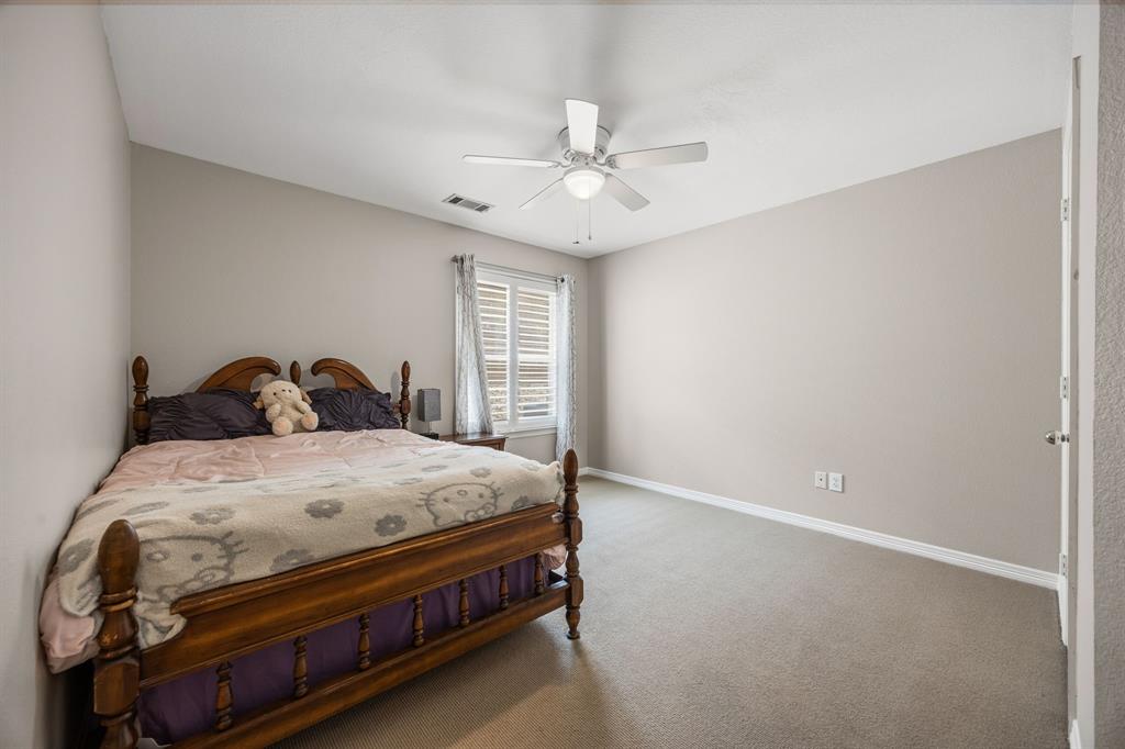 221 Freedom Court Property Photo 18