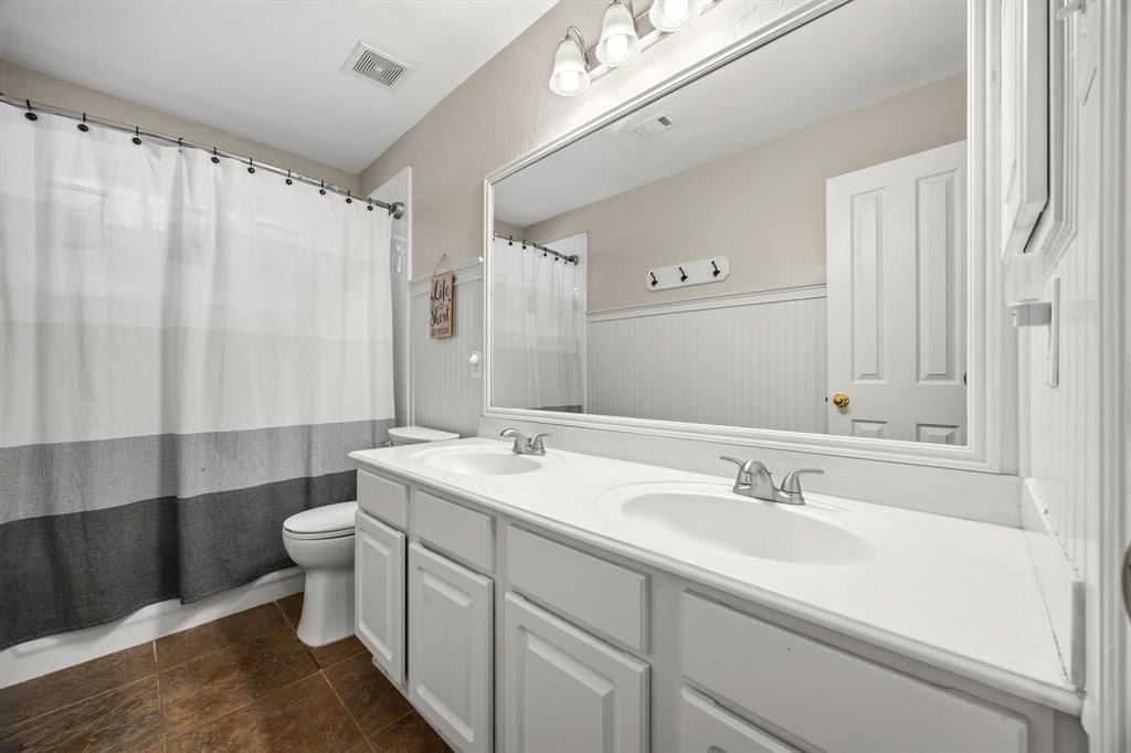 221 Freedom Court Property Photo 19