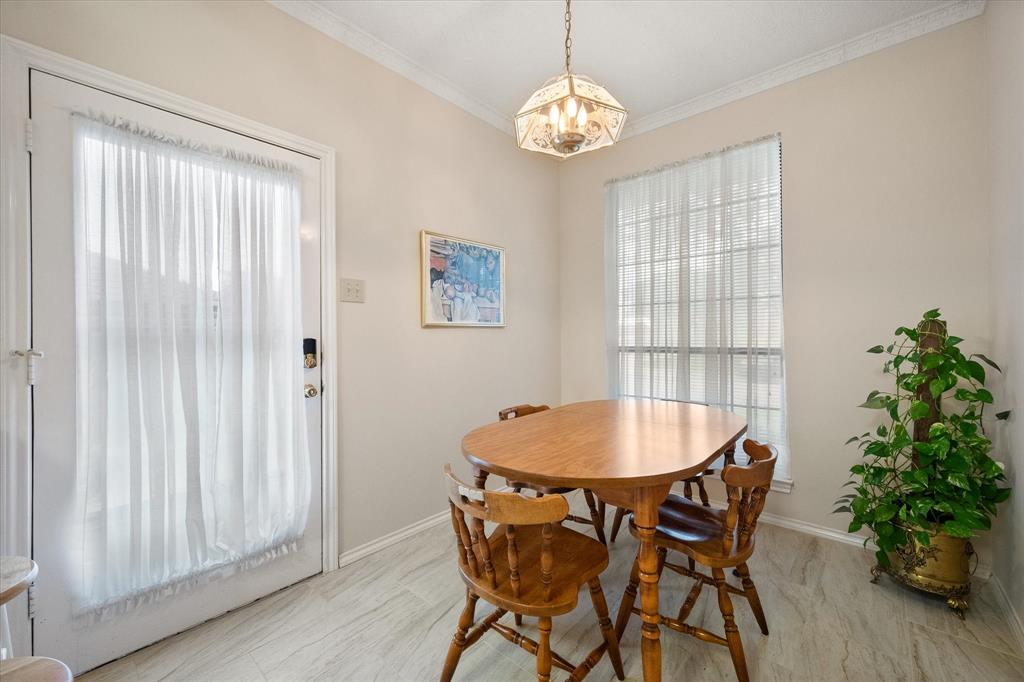 2105 Sleepy Hollow Drive Property Photo 21